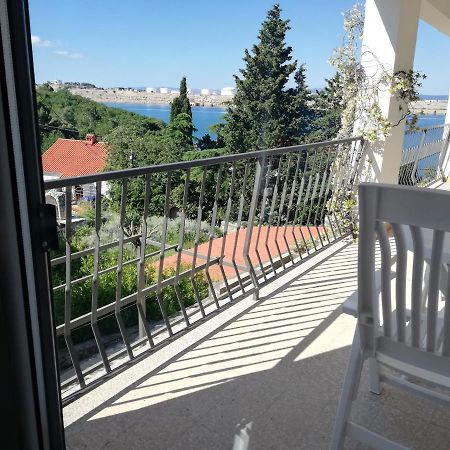 Apartments 4U Omišalj المظهر الخارجي الصورة