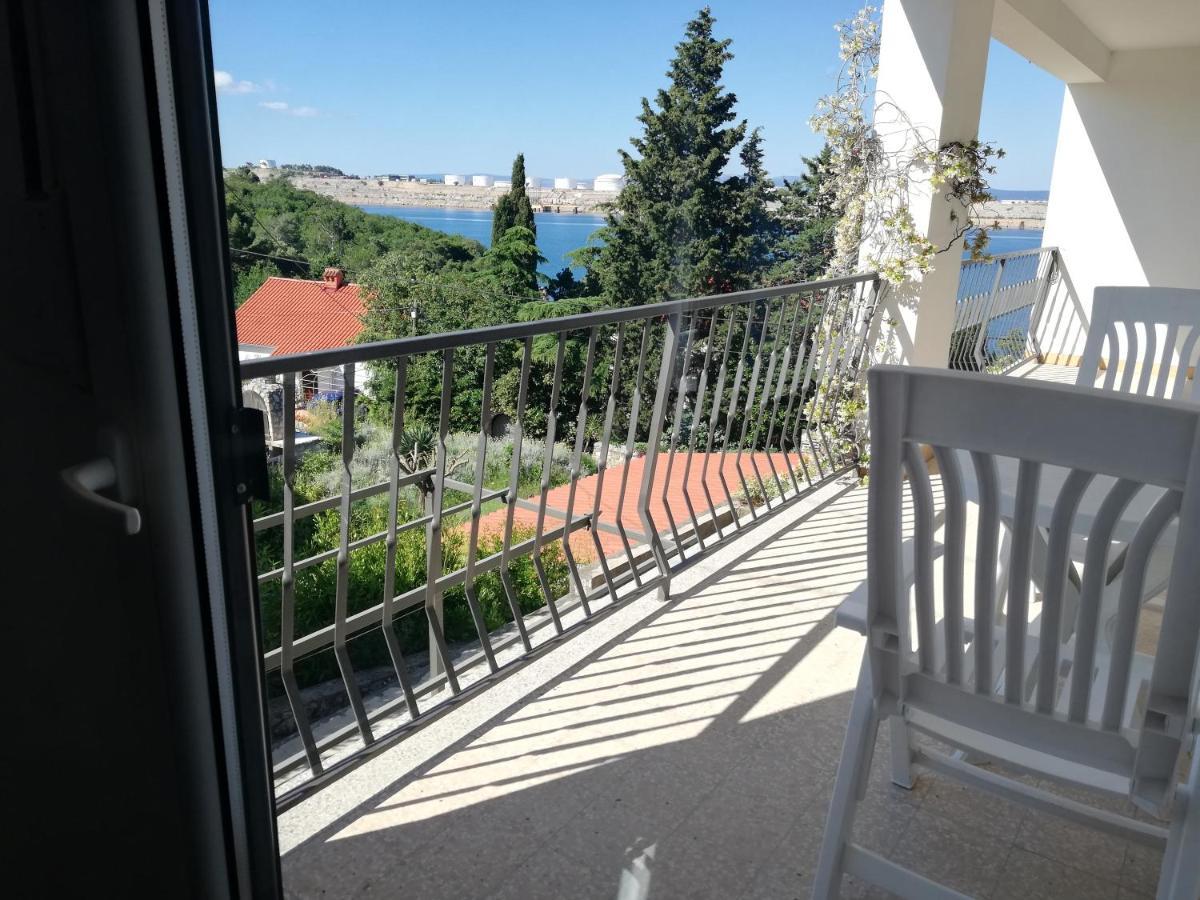 Apartments 4U Omišalj المظهر الخارجي الصورة