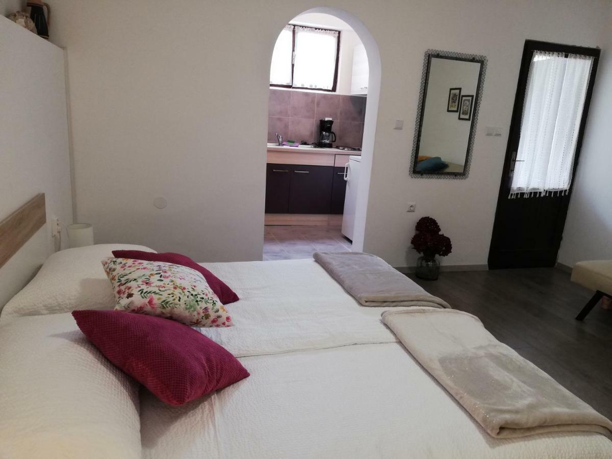 Apartments 4U Omišalj المظهر الخارجي الصورة
